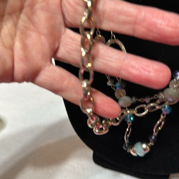 Beautiful multi chain necklace. Heavy piece with blue stones and three chains. - Picture 7 of 9